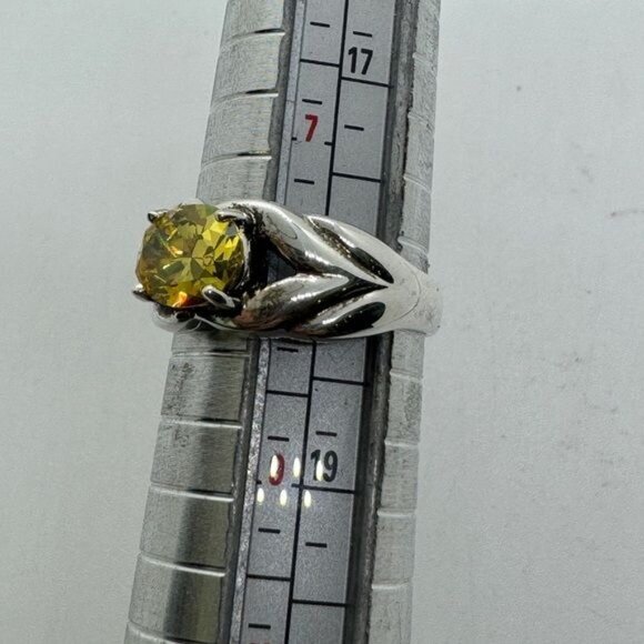 Sterling Silver Diamonique Oval Yellow CZ Ring size 8 Ribbed Sides .925 Vintage - Picture 7 of 10